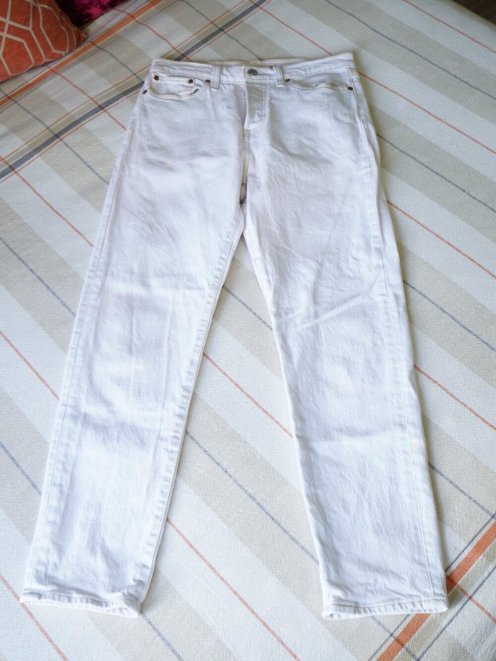 white levi high waisted wedgie jean